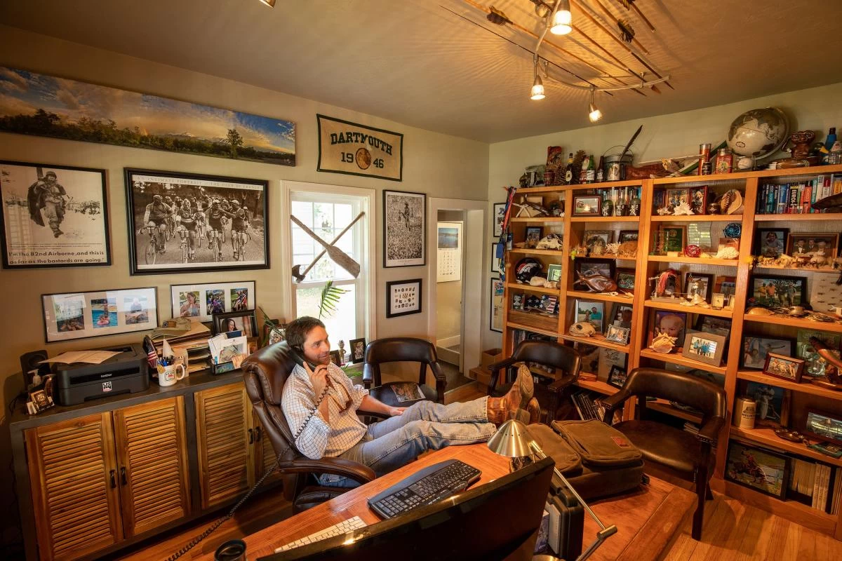 Fishpond Boulder Briefcase Peat Moss 8 Fishpond Boulder Briefcase Peat Moss - Image 8