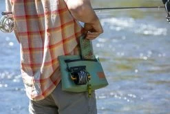 Fishpond Thunderhead Submersible Pouch Yucca -Fishing Equipment Shop Fishpond Thunderhead Submersible Pouch Yucca THP Y thp tacky 1