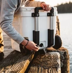 YETI Roadie 48 Wheeled Cool Box Charcoal 38 YETI Roadie 48 Wheeled Cool Box Charcoal -Fishing Equipment Shop YETI Roadie 48 Wheeled Cool Box Charcoal SKU 0121 CHA sku 0121 cha 19