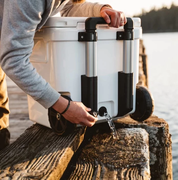 YETI Roadie 48 Wheeled Cool Box Charcoal 19 YETI Roadie 48 Wheeled Cool Box Charcoal - Image 19