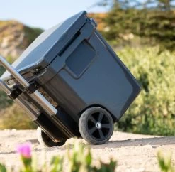 YETI Roadie 48 Wheeled Cool Box Charcoal 26 YETI Roadie 48 Wheeled Cool Box Charcoal -Fishing Equipment Shop YETI Roadie 48 Wheeled Cool Box Charcoal SKU 0121 CHA sku 0121 cha 7