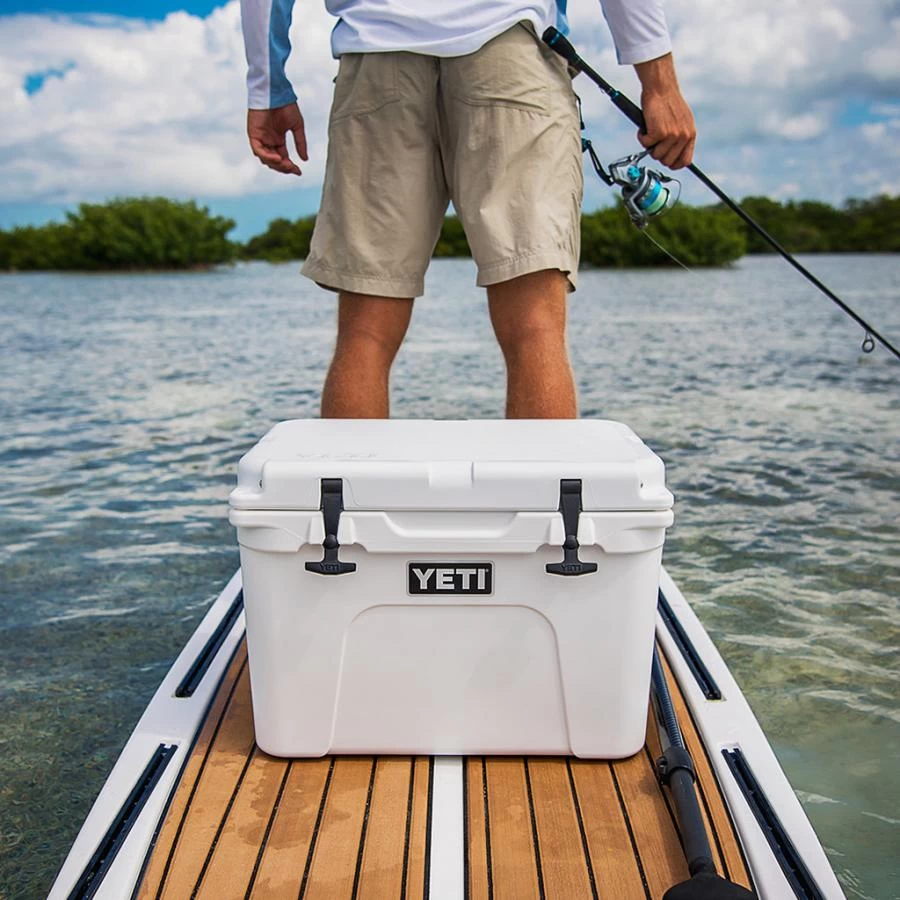 YETI Tundra 35 Cool Box Tan 6 YETI Tundra 35 Cool Box Tan - Image 6